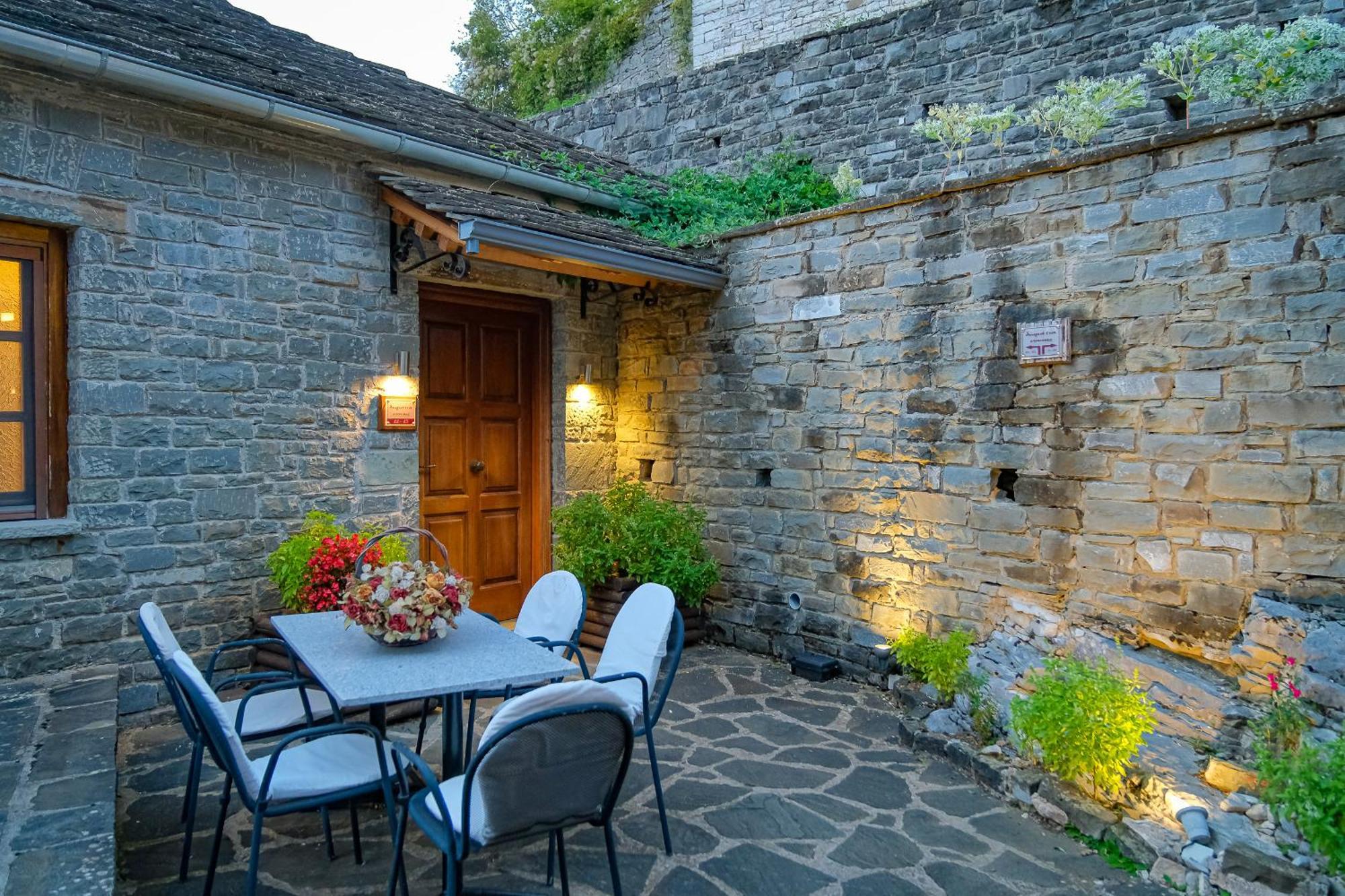 Kipi Mountain Resort Exterior photo