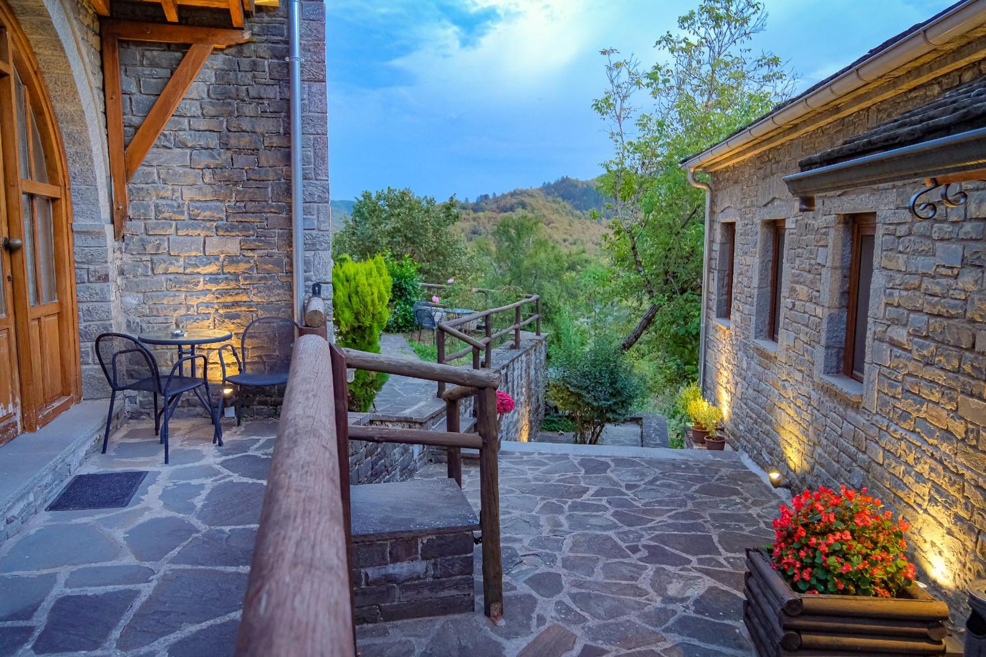 Kipi Mountain Resort Exterior photo